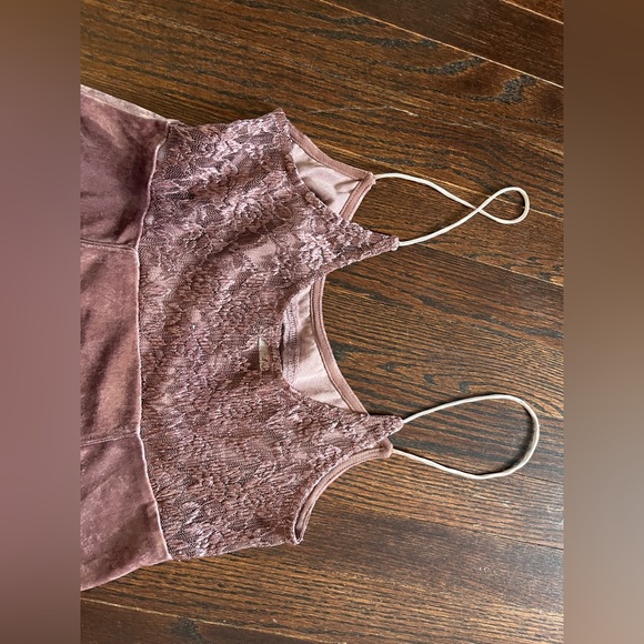 Boho Velvet Chemise in Mauve - Picture 10 of 11